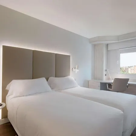 Hotel Nh Barajas Airport Madryt Zewnętrze zdjęcie
